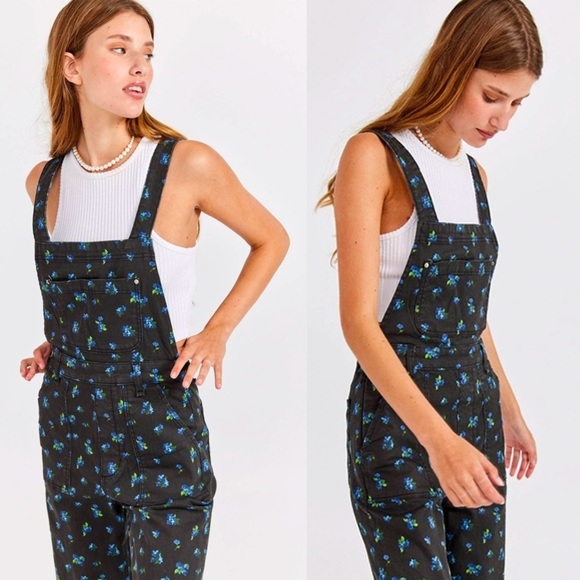 NWT - WeWoreWhat - Slouchy Watercolor Ditsy Floral Print Split Hem Overalls - Picture 4 of 15